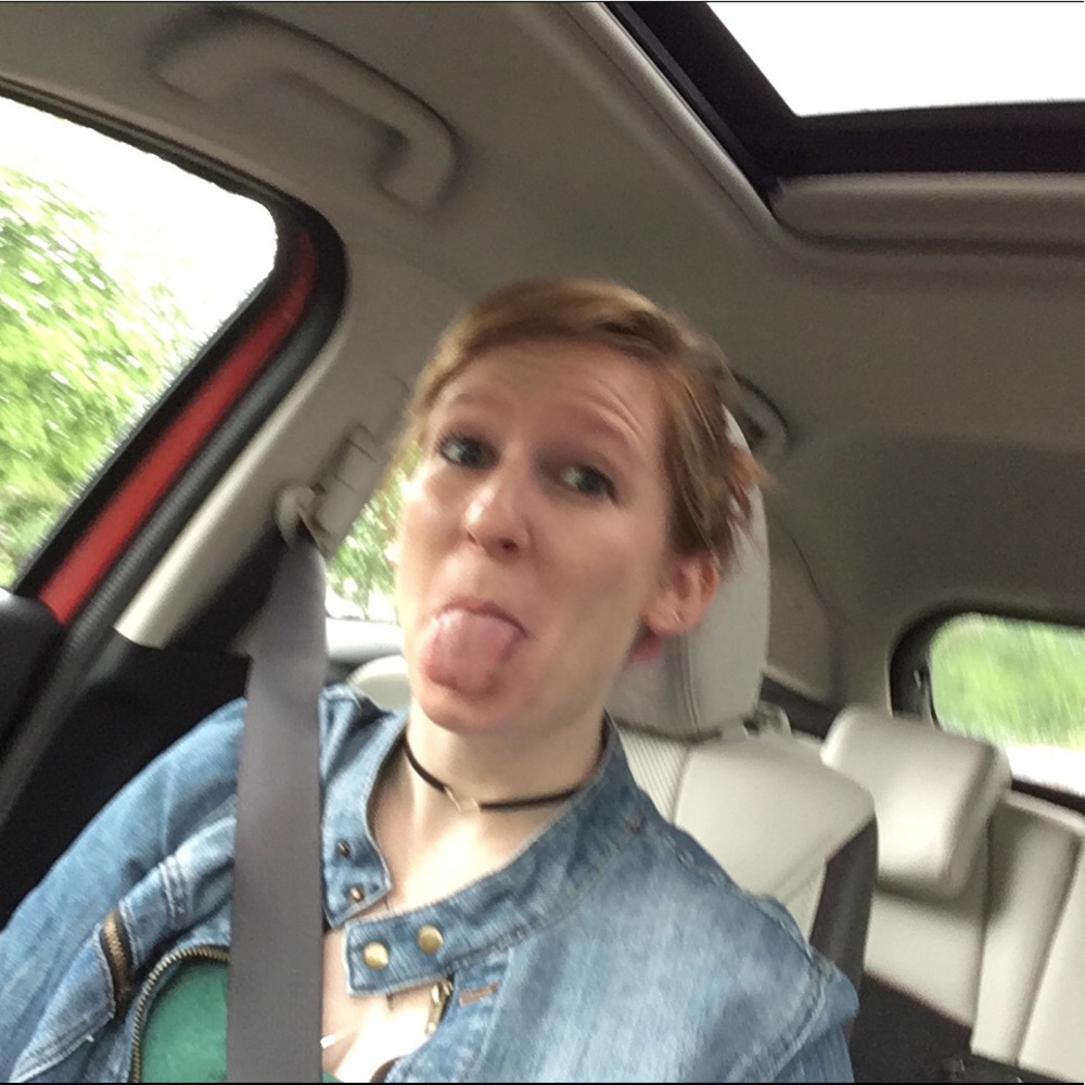 Meet your Posher, Caitie